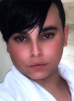 Ilya - Transsexual escort in Athens Photo 3 of 3