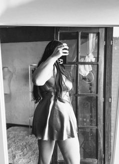 Loulou - puta in Capri Photo 1 of 6