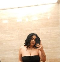 Loulou - escort in Beirut