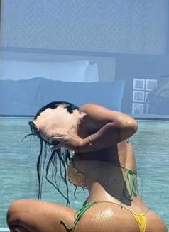 Louna - puta in Phuket Photo 4 of 4
