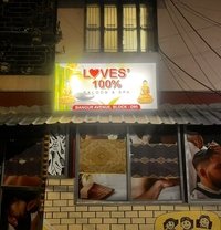 Love 100 Spa - Agencia de putas in Kolkata