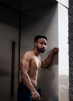 Love Cutler - Male escort in Dubai Photo 9 of 9