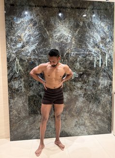 Love Cutler - Male escort in Dubai Photo 5 of 5