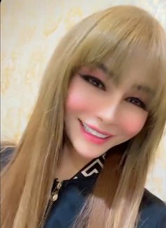 Love - Transsexual escort in Riyadh Photo 15 of 18