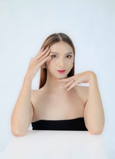 Love Jays - Transsexual escort in Manila Photo 2 of 2