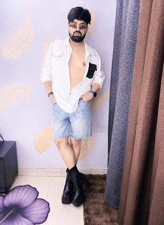 Love Kapoor - Acompañantes masculino in Gurgaon Photo 4 of 9