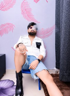 Love Kapoor - Acompañantes masculino in Gurgaon Photo 5 of 9