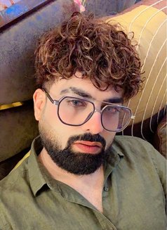 Love Kapoor - Acompañantes masculino in Gurgaon Photo 1 of 9