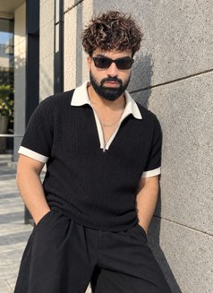 Love Kapoor - Male escort in New Delhi Photo 11 of 15