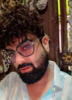 Love Kapoor - Male escort in New Delhi Photo 13 of 15