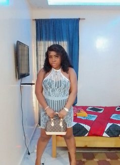 Love - escort in Dakar Photo 3 of 7