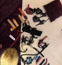 Marketers toys and didos - Transsexual escort agency in Kuwait