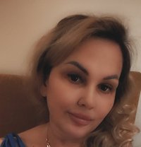 Love 🤍 - puta in Dubai Photo 1 of 1