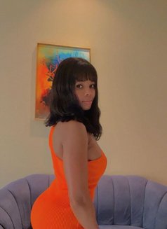 Love - puta in Muscat Photo 3 of 3