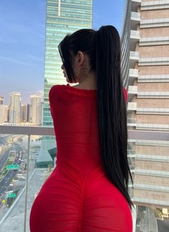 Love - escort in Dubai Photo 3 of 7