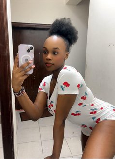 Love Vibes - puta in Riyadh Photo 3 of 5