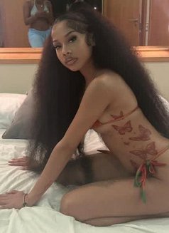 Love Wants You Tonight - puta in Gurgaon Photo 3 of 3