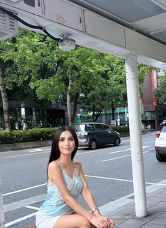 Love wet and wild - escort in Taipei Photo 2 of 27