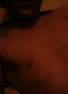 Lovefire B - Acompañantes masculino in Beirut Photo 3 of 5