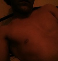 Lovefire B - Acompañantes masculino in Beirut
