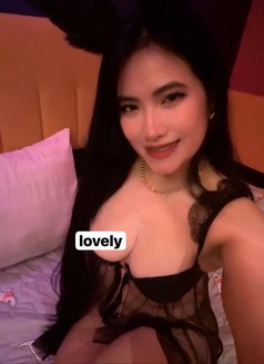 Lovely busty from philippines - escort in Singapore Photo 6 of 6