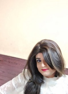 Lovely video service available - Transsexual escort in Pune Photo 4 of 9