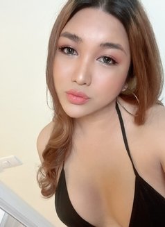 Sexy Top & Bottom - Transsexual escort in Bangkok Photo 1 of 8