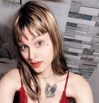 Lovely madhu - Transsexual escort in Mumbai Photo 14 of 17