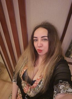 Meet Russian Lady - puta in Al Manama Photo 3 of 4