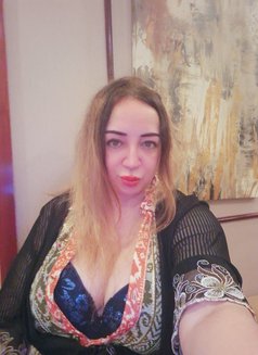 Meet Russian Lady - puta in Al Manama Photo 4 of 4