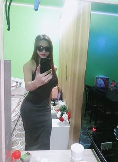 Lovely Top - Transsexual escort in Abu Dhabi Photo 3 of 4