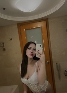 Lovely Yunah - Transsexual escort in Manila Photo 16 of 17