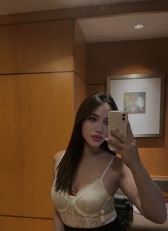 Lovely Yunah - Transsexual escort in Manila Photo 17 of 17