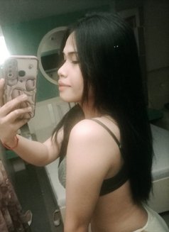 Lovelylei - Transsexual escort in Manila Photo 5 of 7