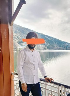Lovepreet Singh CA Topper - Acompañantes masculino in Gurgaon Photo 5 of 7