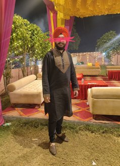 Lovepreet Singh CA Topper - Male escort in Gurgaon Photo 1 of 4