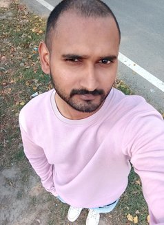 Independent escort - Male escort in Noida Photo 3 of 5