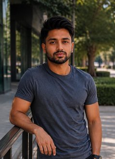 Lover Boy Ruh - Male escort in Riyadh Photo 3 of 9