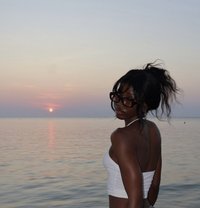 Loveth - puta in Lomé