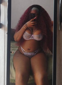 Lovey - escort in Abu Dhabi Photo 6 of 8