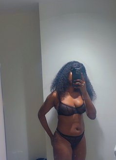 Lovina - escort in Dubai Photo 3 of 4