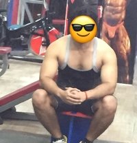 Lovinrockkr (Gigolo/Masseur/Companion) - Acompañantes masculino in Mumbai