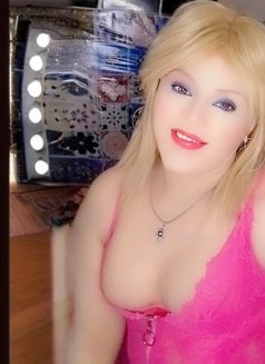 Lozaty - Transsexual escort in Cairo Photo 5 of 30