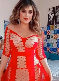 Lozaty - Transsexual escort in Cairo Photo 27 of 29