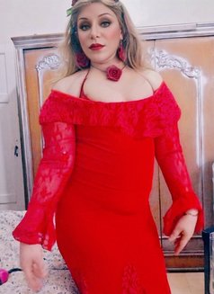 Lozaty - Transsexual escort in Cairo Photo 24 of 28