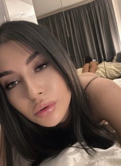 Lrina - escort in Tirana Photo 2 of 5