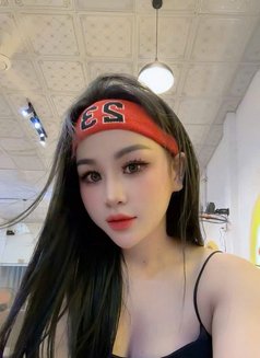 Lu Zea Anal - Masajista in Singapore Photo 1 of 8