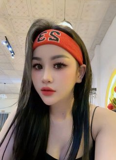 Lu Zea Anal - Masajista in Singapore Photo 7 of 8