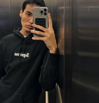 Luan - Male escort in Dubai