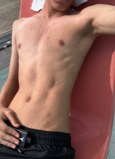 Luan - Male escort in Dubai Photo 6 of 9